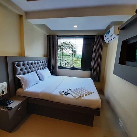 Hotel Royal Comfort Mumbai Exterior photo