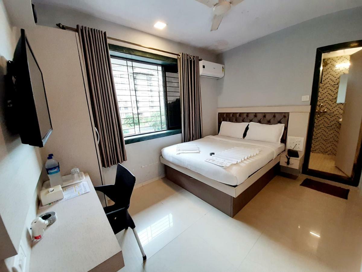 Hotel Royal Comfort Mumbai Exterior photo