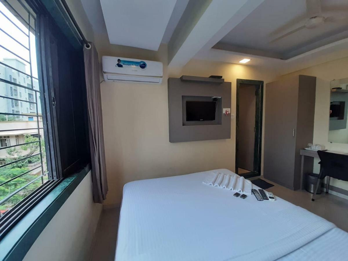 Hotel Royal Comfort Mumbai Exterior photo